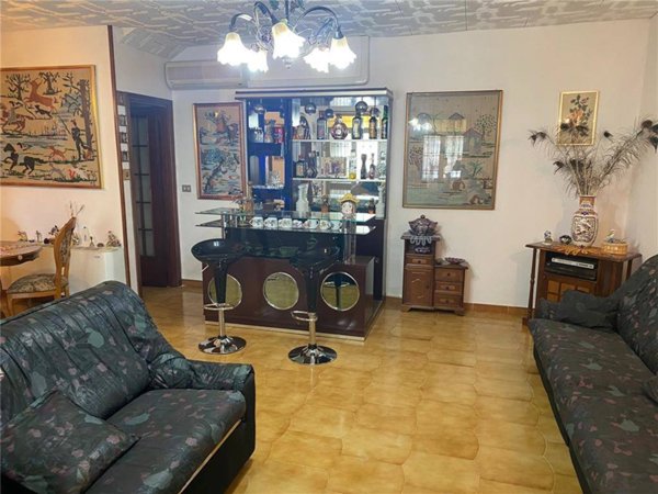 casa indipendente in vendita a Carinola in zona Nocelleto