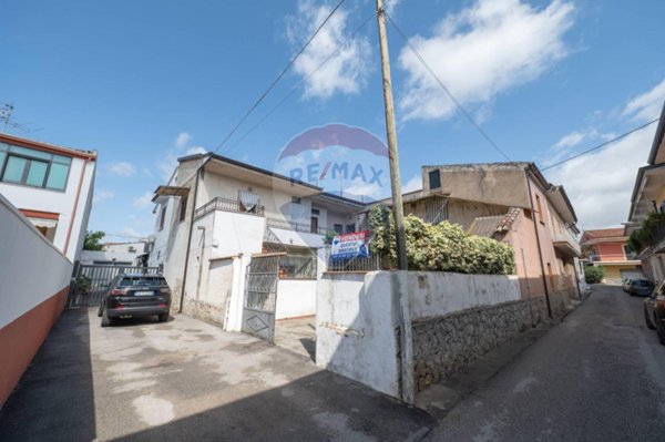 casa indipendente in vendita a Carinola in zona Nocelleto