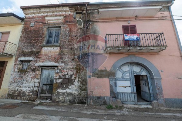 casa indipendente in vendita a Carinola in zona Nocelleto
