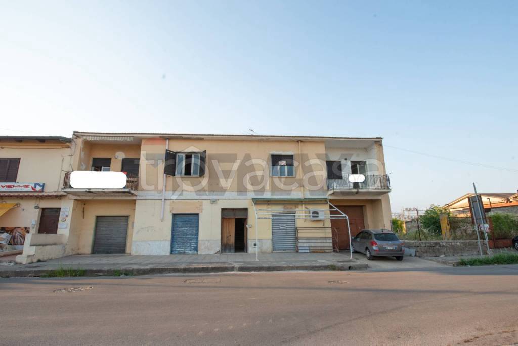 casa indipendente in vendita a Carinola in zona Santa Croce