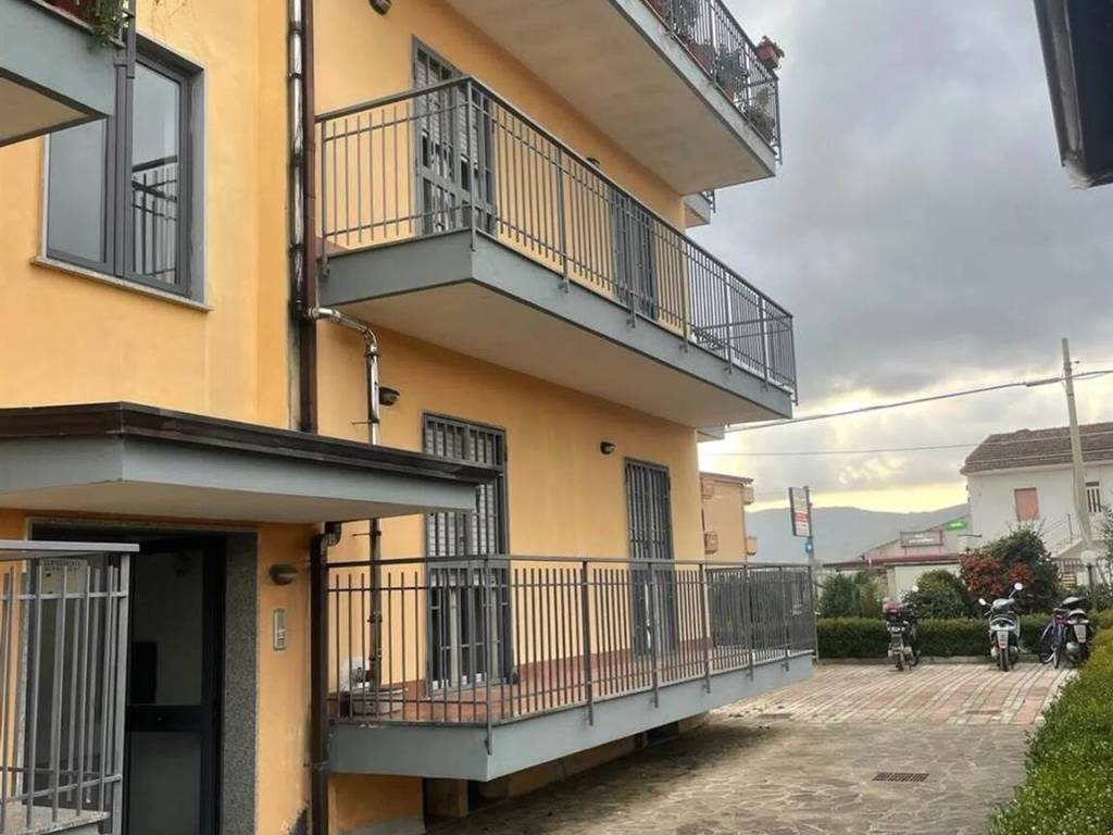 appartamento in vendita a Carinola in zona Casale