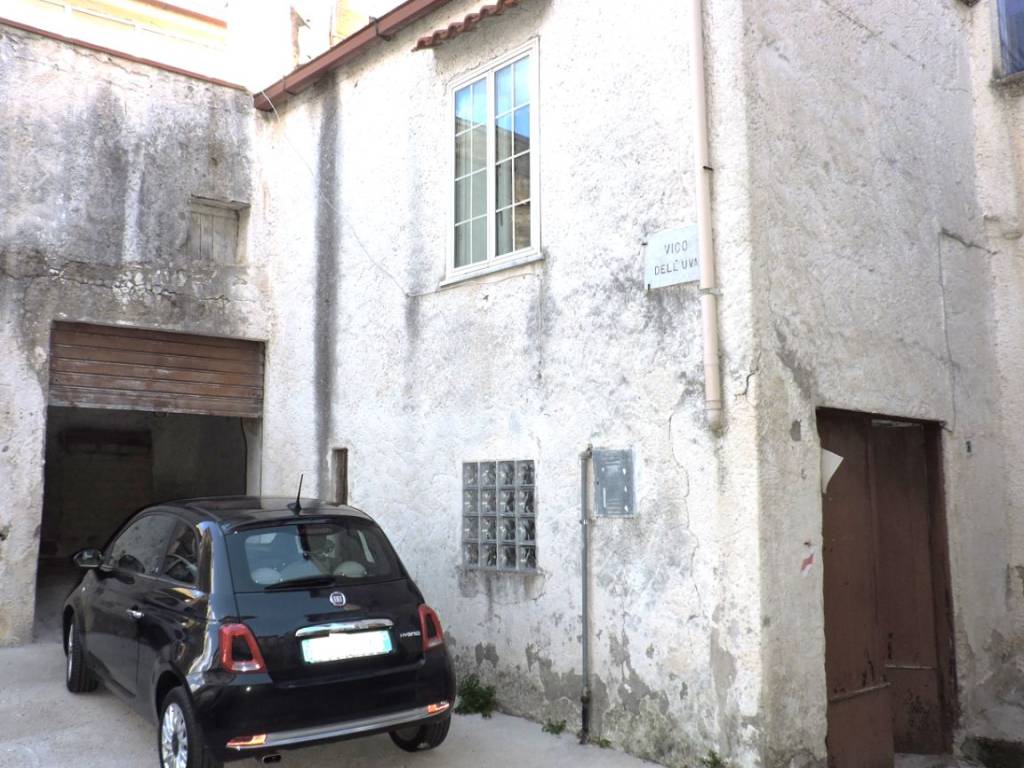 appartamento in vendita a Carinola in zona Casale