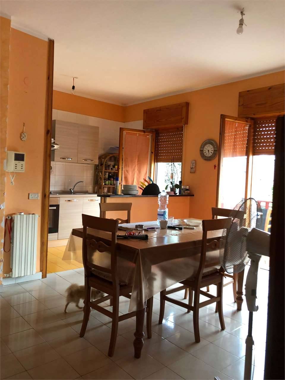 appartamento in vendita a Carinola in zona Santa Croce
