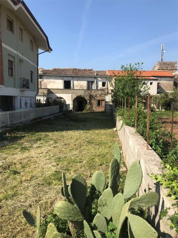 casa indipendente in vendita a Carinola