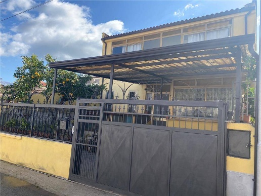 casa indipendente in vendita a Carinola in zona Nocelleto