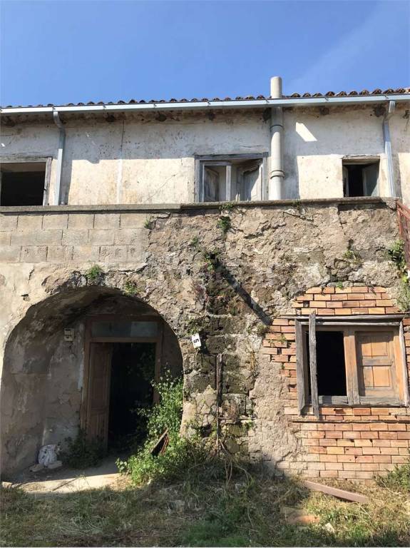 casa indipendente in vendita a Carinola