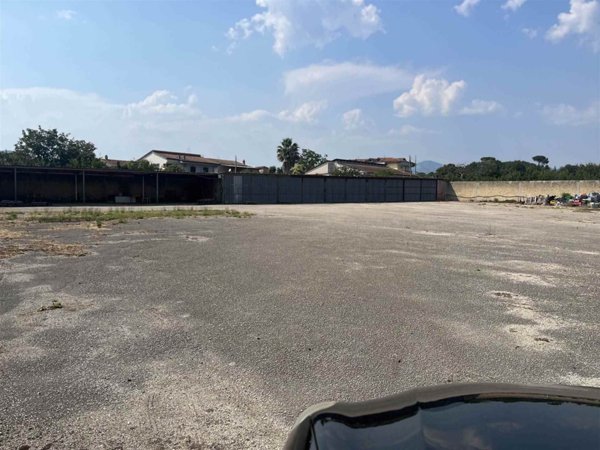 negozio in vendita a Carinola in zona Casale