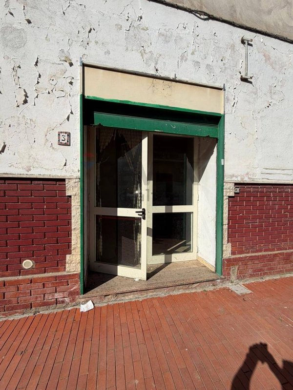 negozio in vendita a Carinola in zona Nocelleto