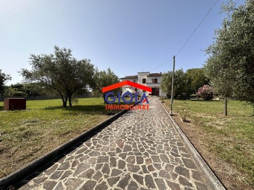 casa indipendente in vendita a Carinola in zona Casanova