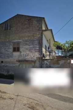 casa indipendente in vendita a Carinola in zona Croce di Casale