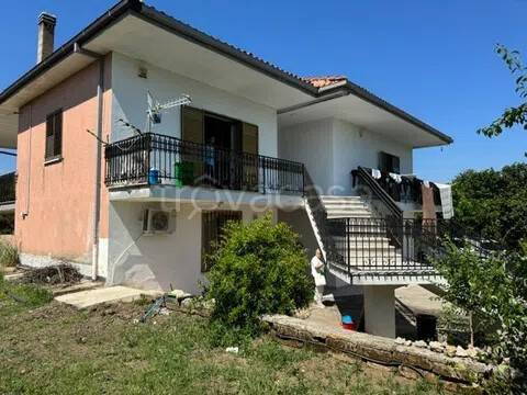 casa indipendente in vendita a Carinola in zona Casanova