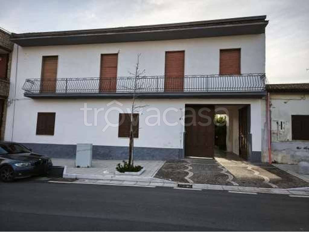 casa indipendente in vendita a Carinola in zona Nocelleto