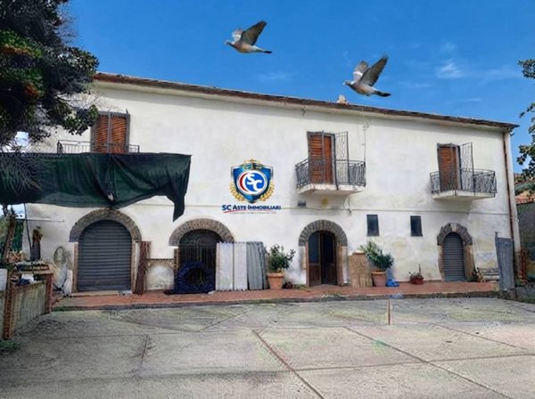 casa indipendente in vendita a Carinola in zona Croce di Casale