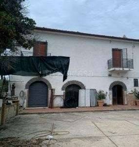 casa indipendente in vendita a Carinola in zona Casale