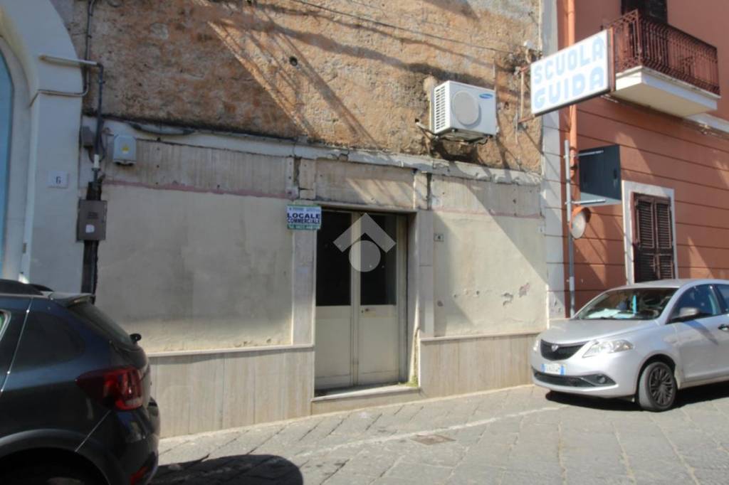 negozio in vendita a Casagiove