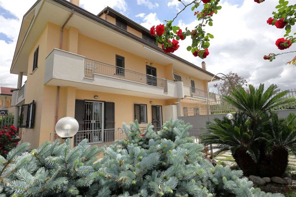 casa indipendente in vendita a Casagiove