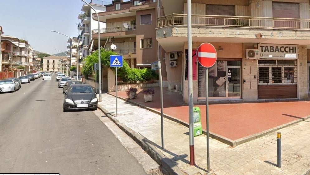 negozio in vendita a Casagiove