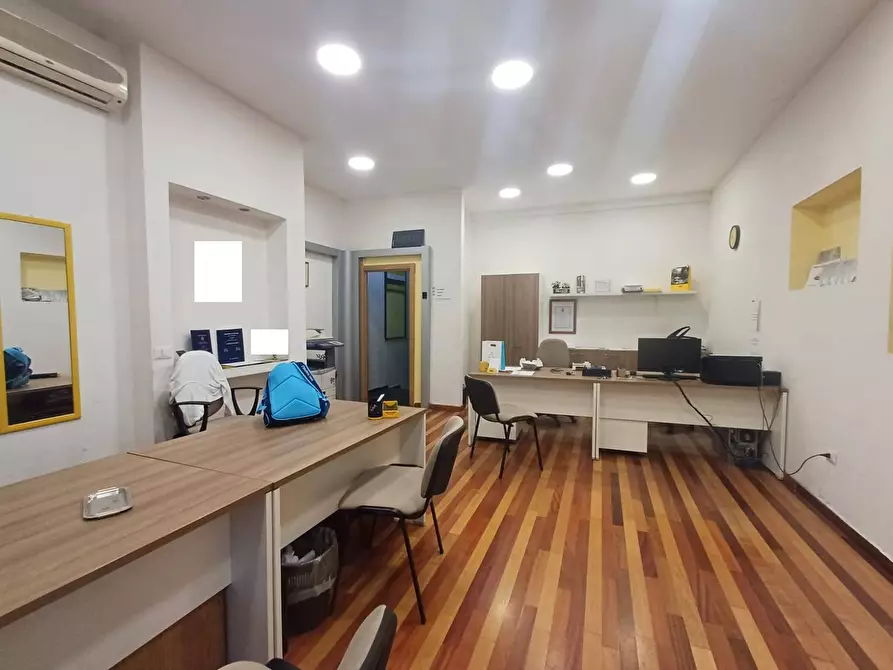 locale commerciale in vendita a Casagiove
