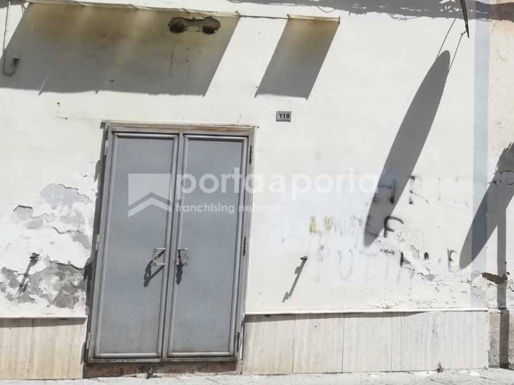 negozio in vendita a Casagiove