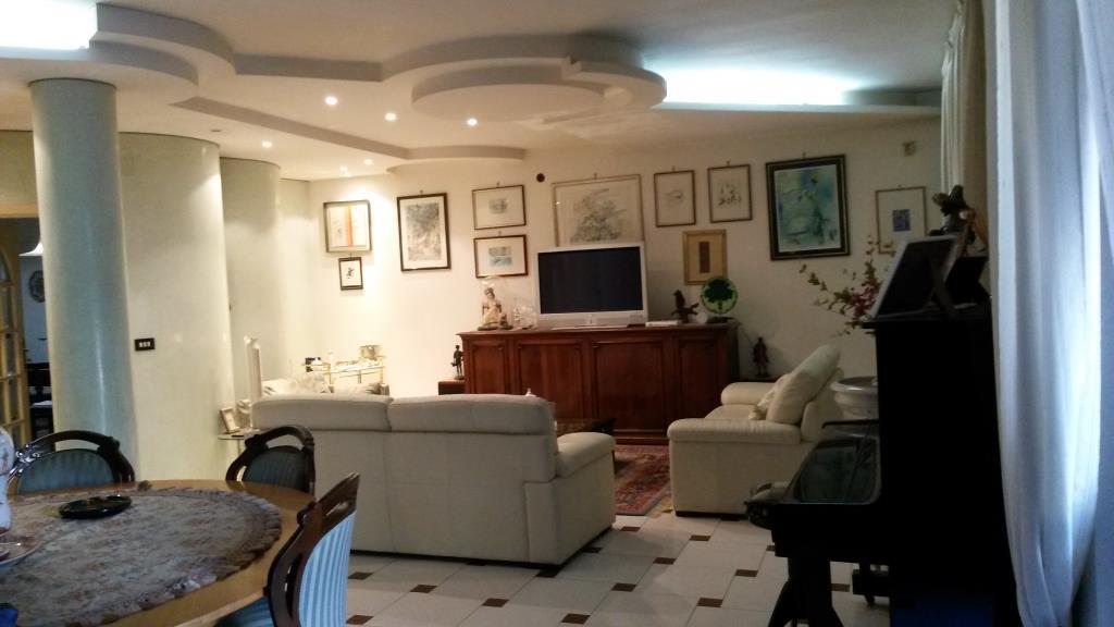 casa indipendente in vendita a Casagiove