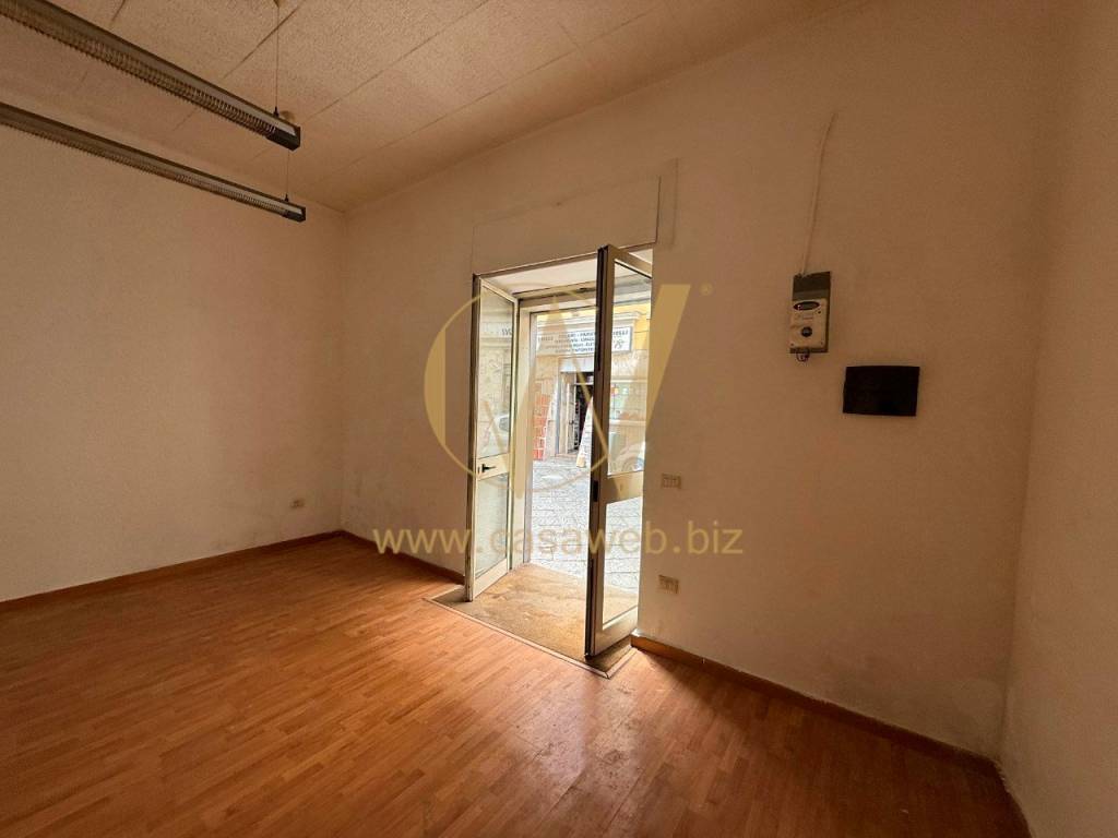 locale commerciale in vendita a Casagiove