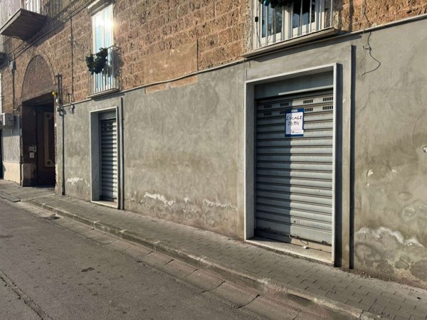 locale commerciale in vendita a Casagiove