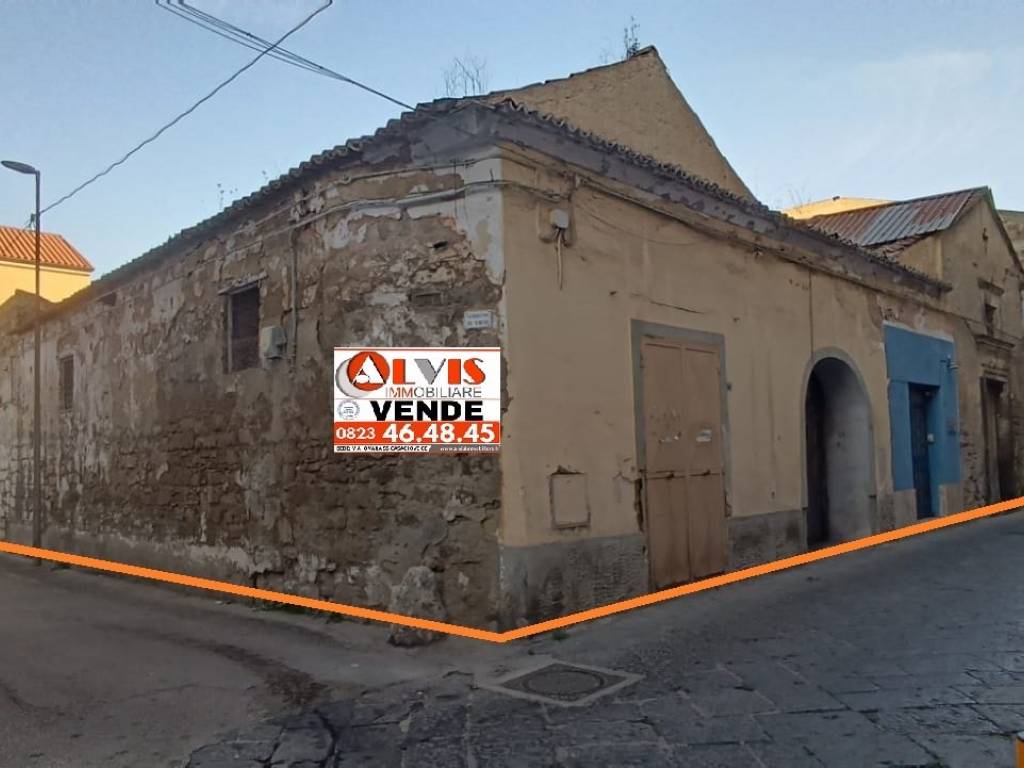 casa indipendente in vendita a Casagiove