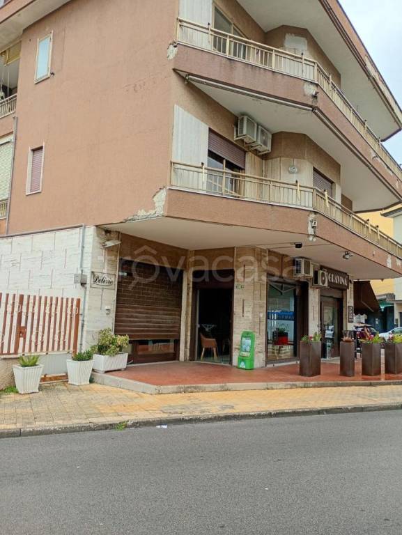 negozio in vendita a Casagiove