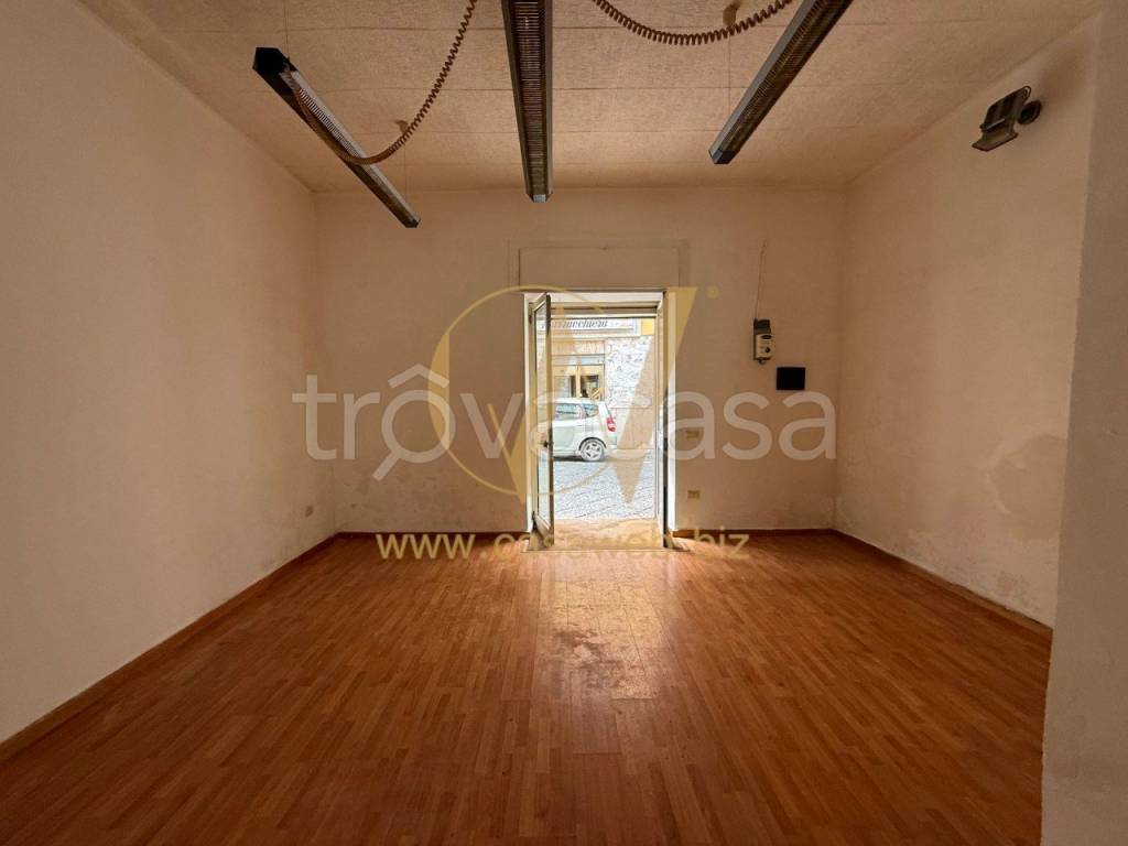 negozio in vendita a Casagiove