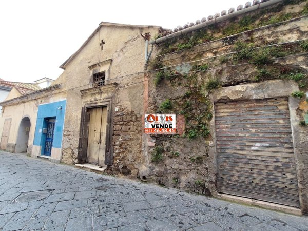 casa indipendente in vendita a Casagiove