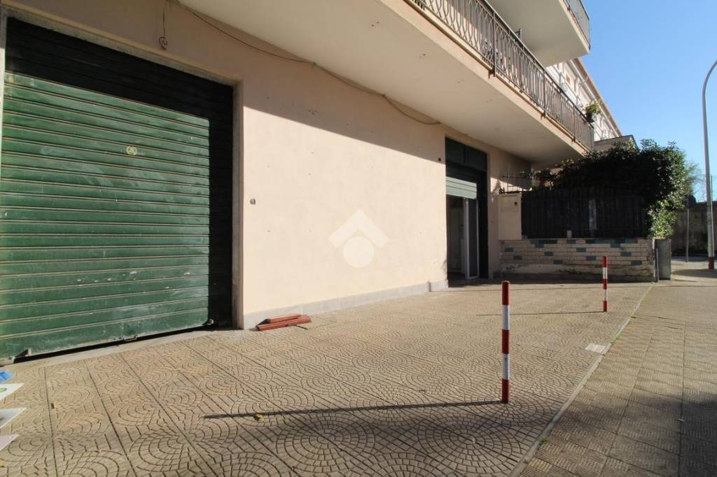 negozio in vendita a Casagiove