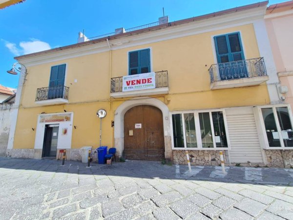 intera palazzina in vendita a Casagiove