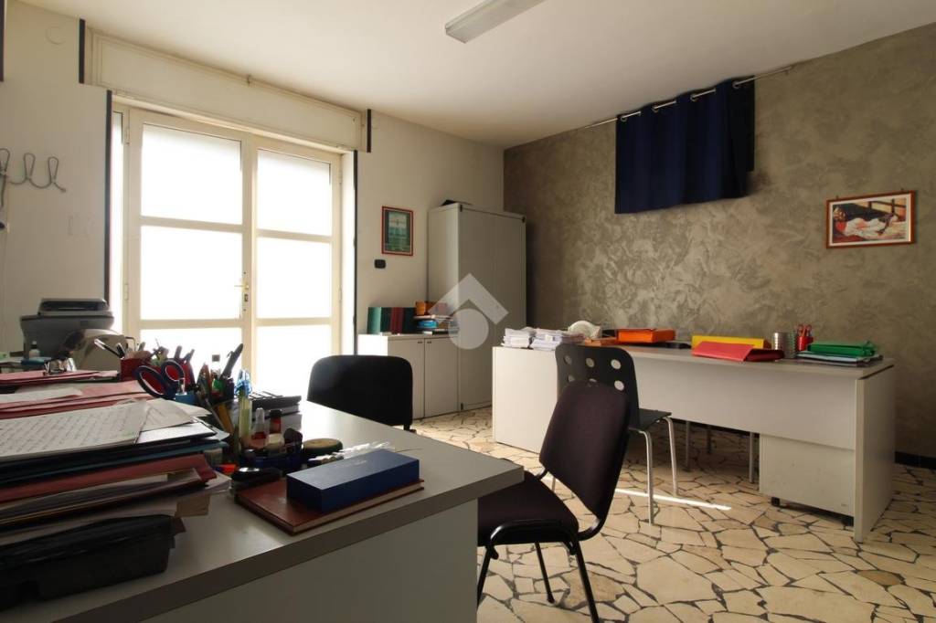 locale commerciale in vendita a Casagiove