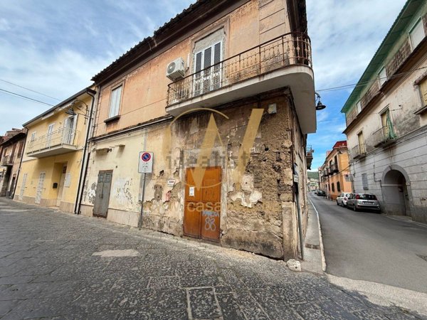 locale commerciale in vendita a Casagiove