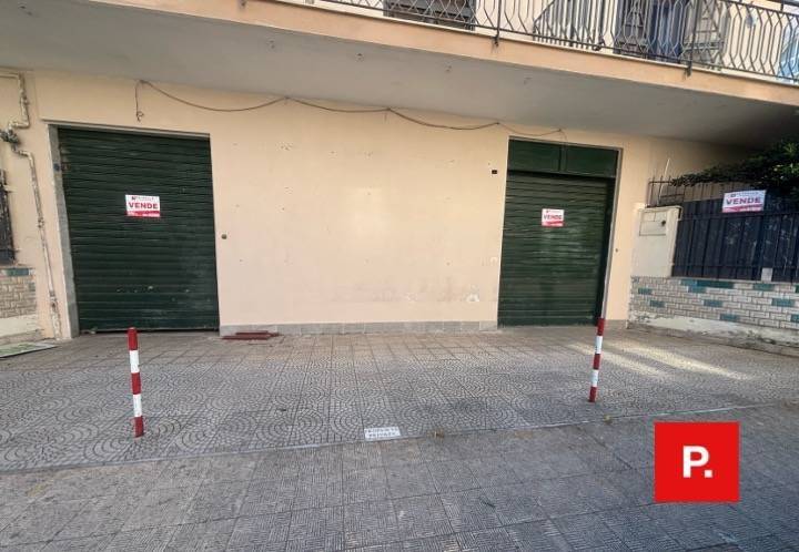 negozio in vendita a Casagiove