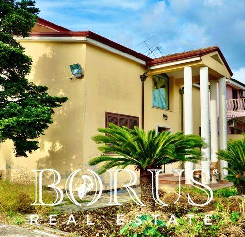 casa indipendente in vendita a Casal di Principe