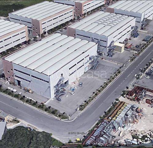 locale commerciale in vendita a Casaluce