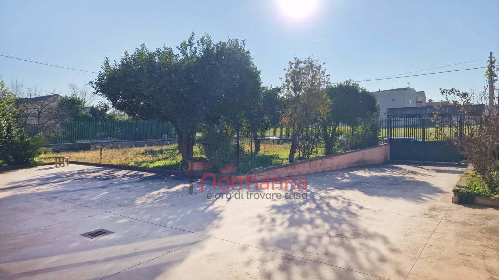 casa indipendente in vendita a Casaluce