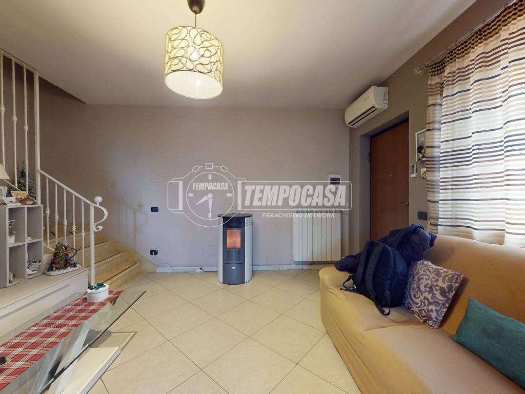 casa indipendente in vendita a Casaluce