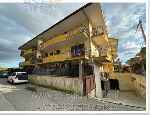 locale commerciale in vendita a Casaluce