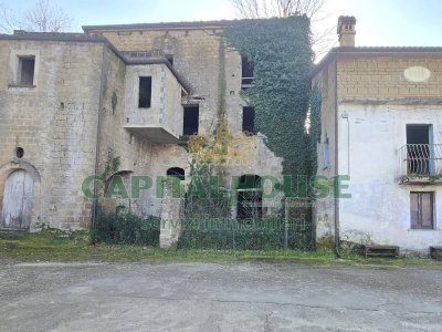 casa indipendente in vendita a Casapulla