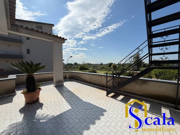 casa indipendente in vendita a Casapulla