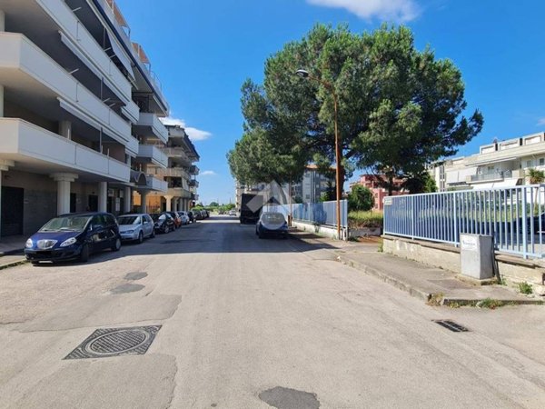 negozio in vendita a Casapulla