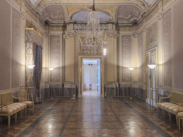 intera palazzina in vendita a Casapulla