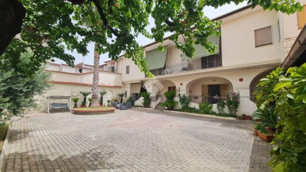 casa indipendente in vendita a Casapulla