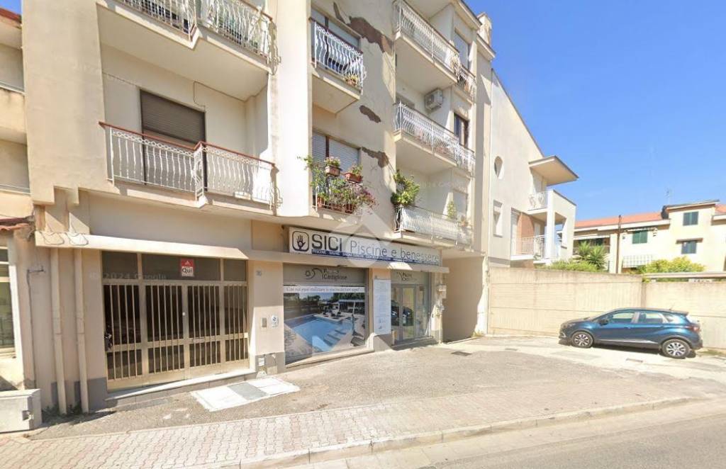 negozio in vendita a Casapulla