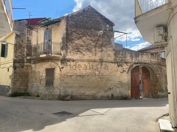 casa indipendente in vendita a Casapulla