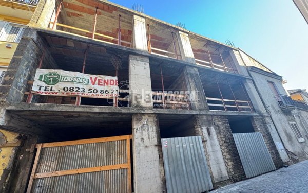 intera palazzina in vendita a Casapulla