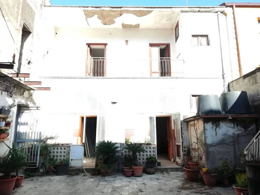 casa indipendente in vendita a Casapulla