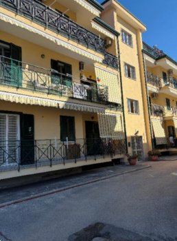 appartamento in vendita a Casapulla